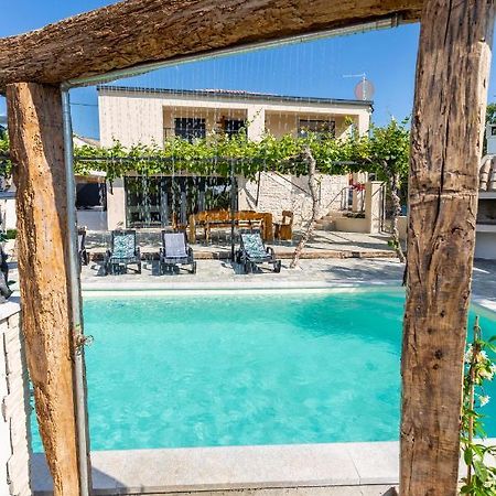 House With Pool Poli Stare Nuoni Βίλα Žminj Εξωτερικό φωτογραφία