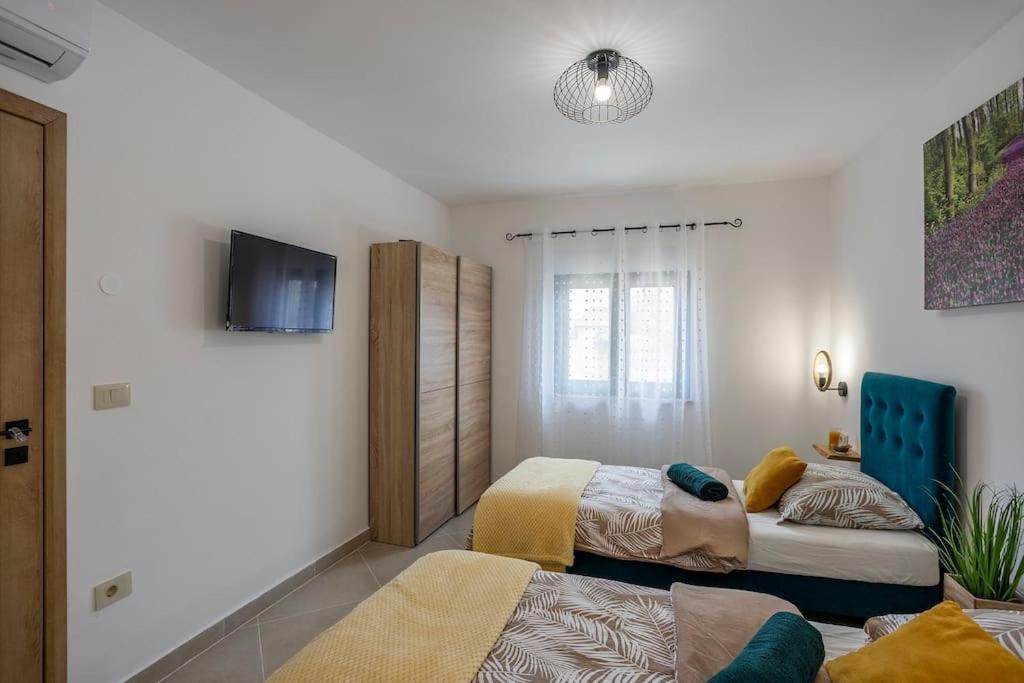 House With Pool Poli Stare Nuoni Βίλα Žminj Εξωτερικό φωτογραφία