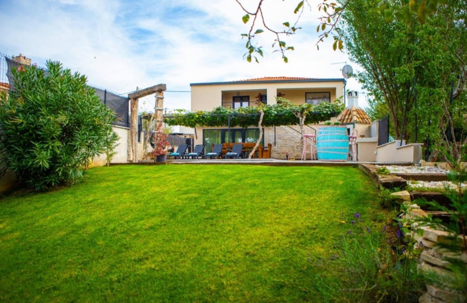 House With Pool Poli Stare Nuoni Βίλα Žminj Εξωτερικό φωτογραφία