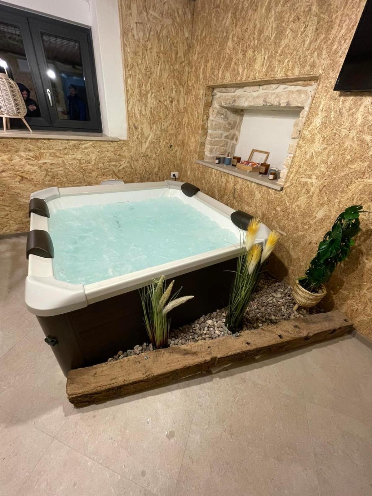 House With Pool Poli Stare Nuoni Βίλα Žminj Εξωτερικό φωτογραφία